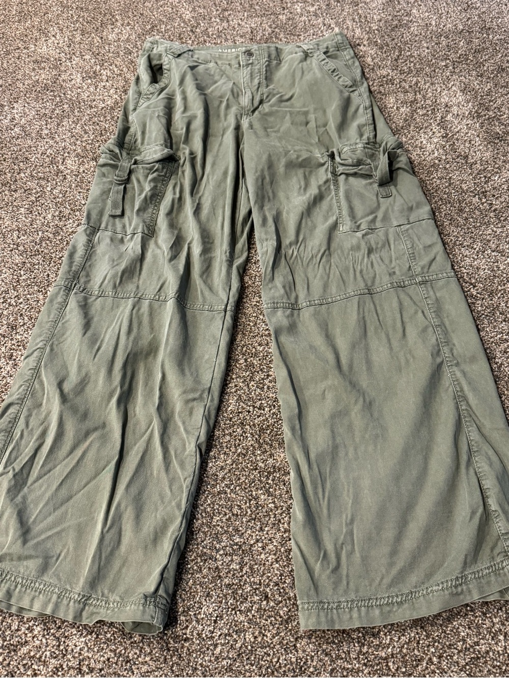 American Eagle Olive Super High Rise Baggy Wide-Leg Pants Stretch (10) pants